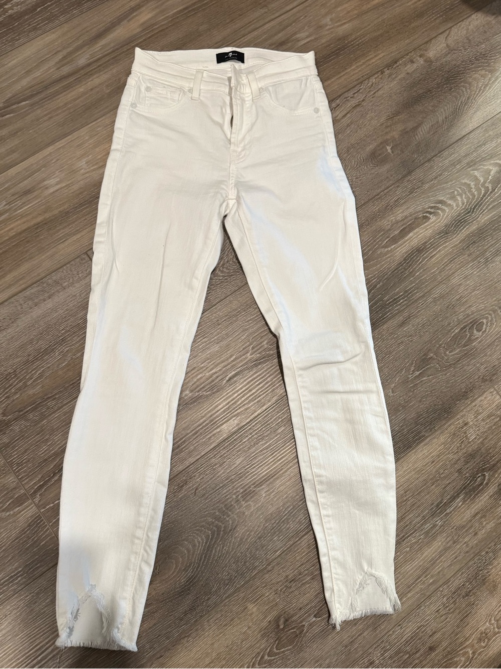 7 For All Mankind Slim White Cut off Jeans Size 23